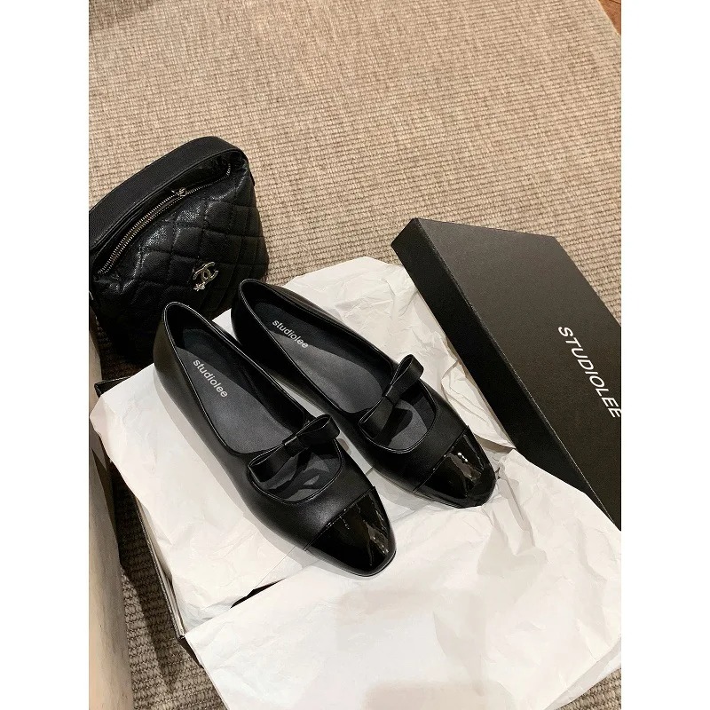 Embroidery Flat Shoes - Damskie buty z owczej skóry na