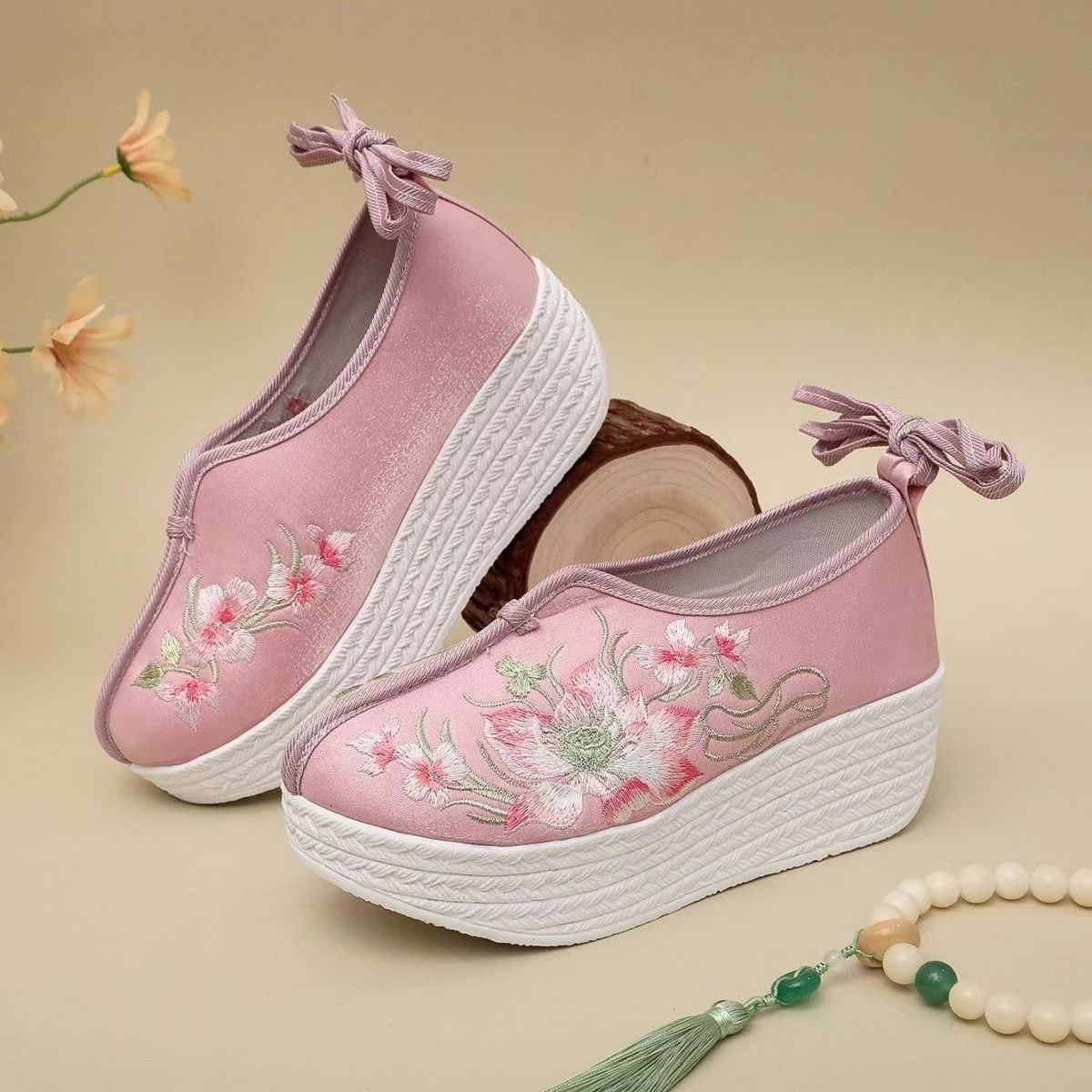 Embroidery Lace - Damskie etniczne buty na koturnie, haftowane,