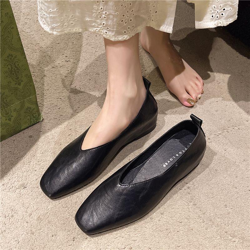 Embroidery Flat Shoes - Eleganckie damskie mokasyny ze skóry naturalnej,