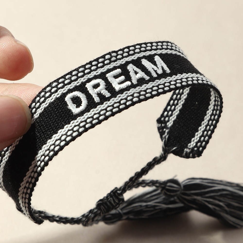 Ręcznie Robiona Bransoletka z  – Embroidery Letter N recenzja i cena