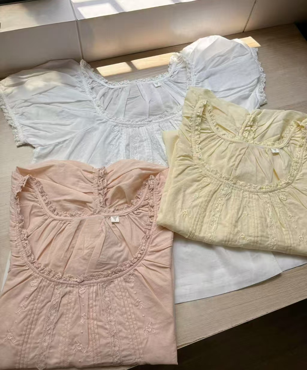 Damska bluzka z koronkowymi ha – Embroidery Patches recenzja i cena