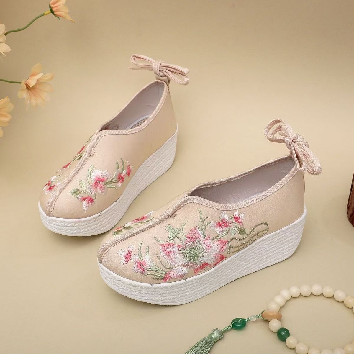 Damskie etniczne buty na kotur – Embroidery Lace recenzja i cena