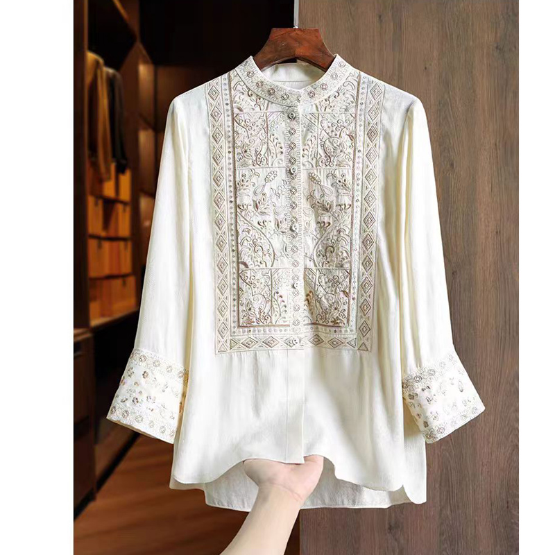 Letnia bluzka z jedwabiu i ray – Embroidery Men Shirt recenzja i cena