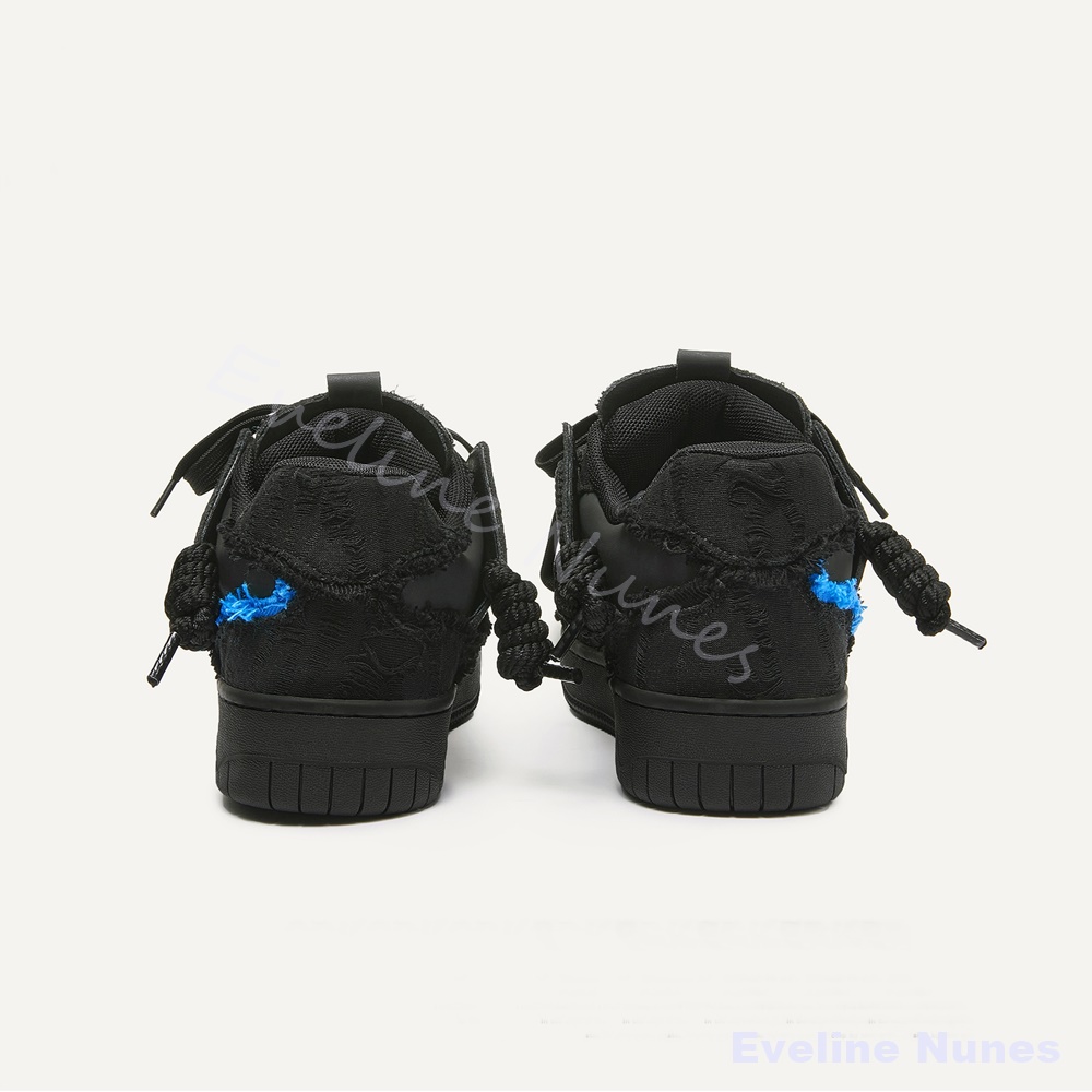 Czarne, postrzępione buty skat – Embroidery Lace recenzja i cena