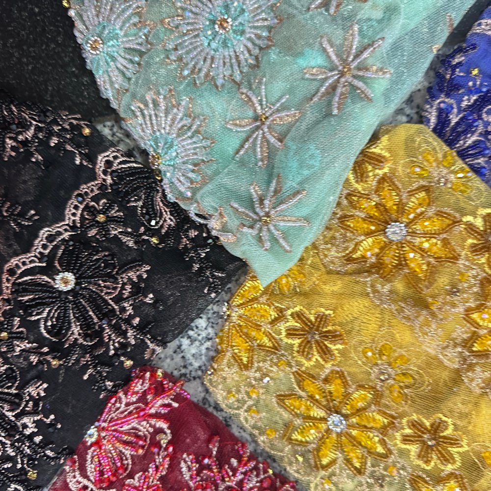 Malajskie wysokiej jakości dam – Embroidery Premium recenzja i cena